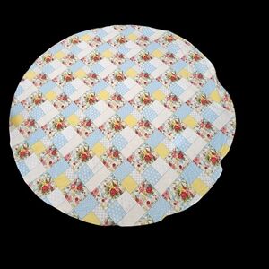The Pioneer Woman Multicolor Floral Tablecloth "Sweet rose patchwork" design.